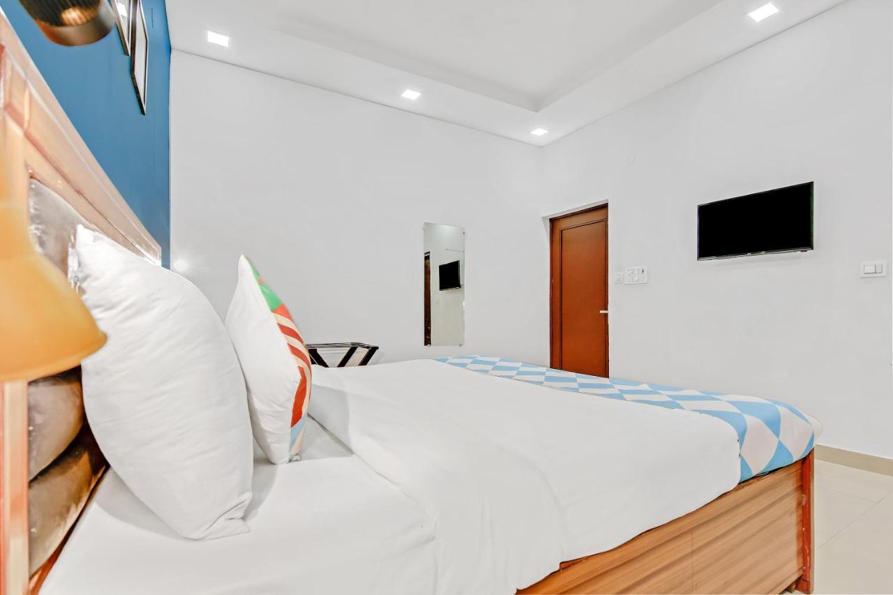Oyo Home 64106 Comfortable Stay Nueva Delhi Exterior foto